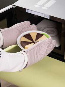 Thickened Silicone Oven Mitts & Pot Holders (2 Gloves + 2 Pads) - Heat Resistant, Non-Slip Anti-Scalding | For Baking, Cooking, Microwave, Air Fryer - Black - View 7