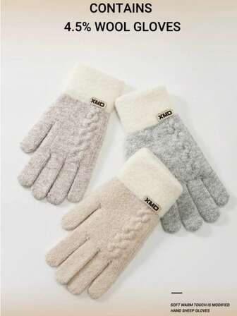 一双加厚蓬松保暖女士冬季手套，优雅时尚，柔软舒适，采用美利奴羊毛针织而成，触屏灵敏，是送给女性的最佳圣诞礼物。这款手套兼容触屏设备，适合日常佩戴，柔软防风，保暖舒适，是慢跑、滑雪、骑行、徒步、驾驶等户外活动的理想之选。