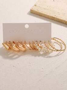 24件套波西米亚风青少年金属耳环套装，包括仿珍珠耳环和C形耳环，适合日常佩戴、派对和节日礼物。