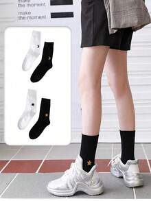 1 Pair Moon & Star Embroidered Socks, Women's Autumn/Winter College Style Sports Socks, Mid-Calf, Warm & Breathable