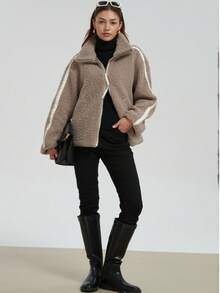 Neue Herbst/Winter Damen Oversized Teddy Mantel - Lässiger Schnitt fällt groß aus, empfehlen Sie eine Nummer kleiner für besseren Sitz, Retro Streetstyle Plüsch Oberbekleidung mit Stehkragen und Seitenstreifen - Kaffeebraun - Übersicht 1