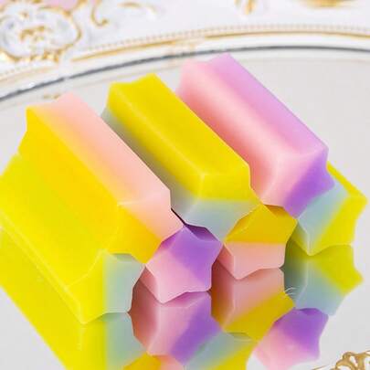 Gumka do ścierania w kształcie gwiazdy szczęścia (1/3/6 szt.), z efektem nocnego światła, odpowiednia do korygowania pisma i rysunków, idealna do artykułów szkolnych i biurowych, nagród papierniczych, prezentów świątecznych, prezentów bożonarodzeniowych