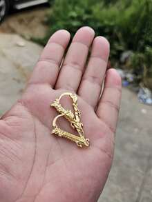 Neue klassische Fang-Familien-Muster elegante Damen-Ohrringe, 18 Karat vergoldet