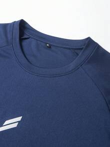 1pc Men's Autumn/Winter Sports T-Shirt, Reflective Trim Design, Long Sleeve Casual Round Neck T-Shirt, Outdoor Fitness Activewear, Soccer Grid Polyester Knit Fabric - Lightweight, Soft, Comfortable, Suitable For Layering, Gym Workout, Outdoor Running, Cycling, Fishing, Basketball And Household Activities