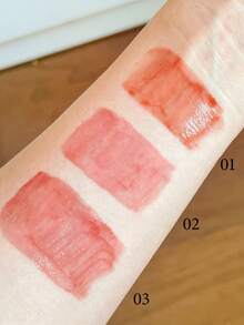 Little Ondine Essence 丝绒唇彩 01 号。滋润双唇，令双唇饱满水润，焕发光彩。轻盈不黏腻配方，色彩清透，可层层叠加。超萌卡通包装，送礼佳品。2.4克/0.08盎司 - 01 - 查看 4