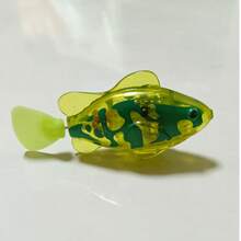 Đồ chơi bể bơi cho trẻ em, cá điện tử chơi trong phòng tắm, cá nhỏ biết bơi có đèn cảm biến, trang trí bể cá, cá cảnh mô phỏng sống động như thật. Nếu cá không bơi khi thả vào nước, hãy nhẹ nhàng kéo và lắc đuôi để cá bơi trở lại. - Nhiều màu - Xem 14