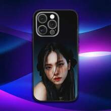 Custodia per telefono compatibile con modelli J-JIsoos Singer, adatta per iPhone 16e, 16, 15, 14, 13, 12, 11, Pro, X, XS, Max, XR, Plus, Mini, in morbida cover nera. Compatibile anche con custodie per iPhone 17, 17 Pro e 17 Pro Max. - Z7 - Visualizzare 3