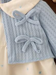 女宝宝甜美碎花领蝴蝶结长袖拼布公主裙，适合春秋季