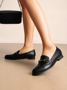 Women Loafers Flats Non-Slip Penny Loafers With Metal Detail Classic Vintage Commute Ladies Dress Shoes - 黑色 - 查看 3