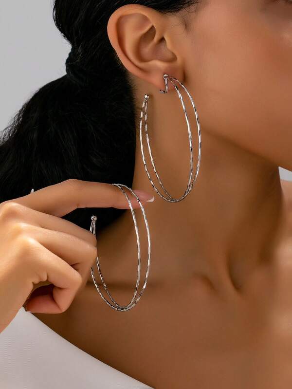 1 Pair European & American Fashion Double Circle Cross Vintage Round Line Embroidered Clip-On Earrings For Women, Suitable For Vacation, Party, Exaggerated Big Hoop Clip Earrings, Comfortable Elastic Ear Clips