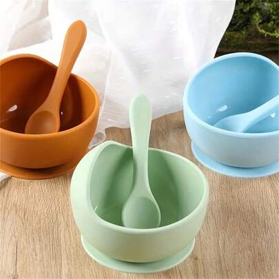 2pcs Silicone Suction Bowl & Spoon Feeding Set, Silicone Bowl & Spoon Set, Silicone Training Bowl & Spoon With Suction Cup, Silicone Feeding Bowl (Please Note That Due To Photography, Lighting, And Display, The Product May Have Slight Color Differences From The Actual Product)