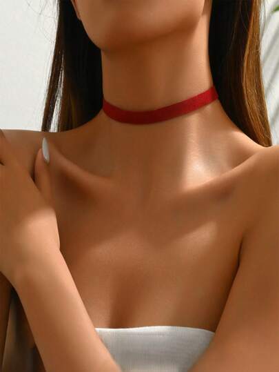 1 Piece Red Velvety Neck Hugger, Women's  Thin Necklace, Perfect For Daily Use, Banquets, Parties And Getaways, Fine Ornament For Gifting To Friends Or Girlfriend