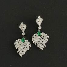 Pendientes largos con forma de pluma con circonita verde brillante, elegantes, apropiados para mujeres, novias elegantes, bodas, fiestas, accesorios de joyería