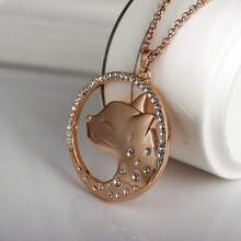 Women Pendant Necklaces