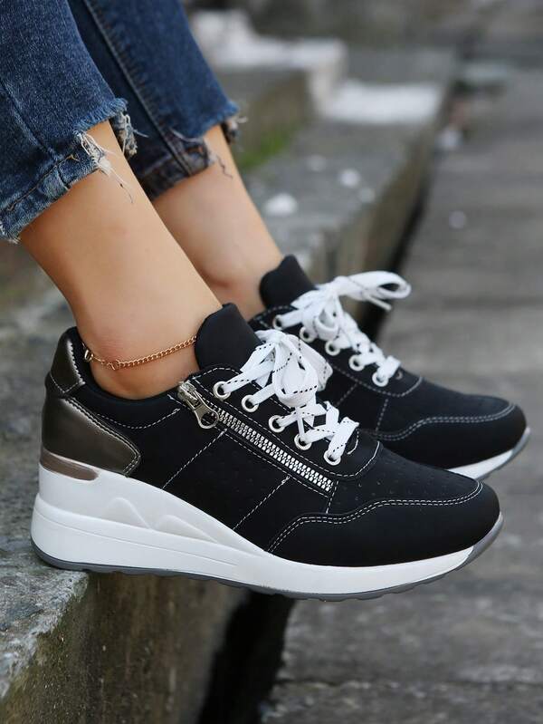 1 Pair Solid Color Casual Lace-Up Sneakers With Metal Eyelets, Lightweight Comfortable For Everyday, Vacation, Indoor & Outdoor Wear, Autumn/Winter