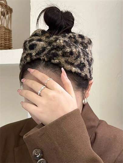1pc Women's Retro Elegant Faux Fur Leopard Print Twist Headband, Suitable For Daily Hairstyles, Matching Outfits, Fashionable And Versatile Elastic Headband, Warm Scarf For Autumn/Winter,Gifts,Travel,Gifts For Women,Hair Stuff,Stocking Stuffers