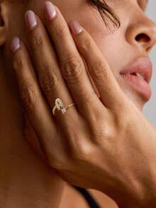 This Is A Stylish And Simple Asymmetrical Copper A-Z Ring With An Adjustable Opening And 26 English Initials For Women. It Is Suitable For Daily Wear And Casual Entertainment. It Is A Gift For Friends And Couples At Festivals And Gatherings!