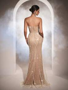 Astony One 女士优雅奢华深V领晚礼服，性感无肩带紧身连衣裙，饰以珍珠和闪亮亮片，散发奢华魅力，是正式场合的完美之选 | 适合宴会、婚礼、盛大晚宴、奢华晚宴、音乐节、郊游和高端正式活动派对等春季场合 - 香檳色 - 查看 5