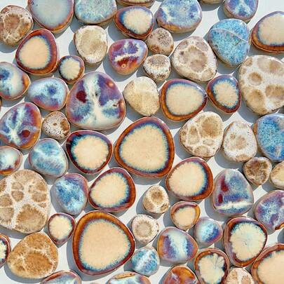 Bolsa de 200g/7.06 Oz de fragmentos de mosaico mixtos de diferentes tamaños y formas, utilizados para fundas de teléfono DIY, marcos de fotos, productos creativos para el hogar, jardines al aire libre, decoración de murales, diversos trabajos de joyería, materiales de manualidades DIY