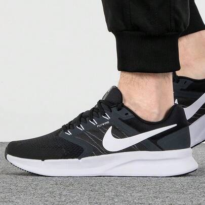  Giày chạy bộ nam Nike RUN SWIFT 3 Mesh thoải mái, nhẹ nhàng, thích hợp cho hoạt động thường ngày.
