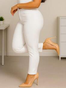 Pantalón de Vestir para Dama con Cinturón. Tela Strech. Ajuste Perfecto Push Up - Blanco - Ver 3