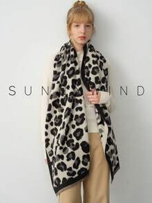 1 件女士豹纹涤纶柔软羊毛围巾，适合秋冬季日常使用