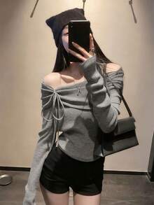 Sexy Off Shoulder Knit Sweater, Grey Women's Slouchy Fit Cropped Pullover, Slim Fit Long Sleeve Top, Suitable For Dates, Outings, Commuting, Christmas, New Year