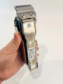 2件組 Kemei 專業電動理髮剪/修剪器套組，塗鴉設計 KM-MAX2092/MAX5090 組合，適合理髮店、沙龍或居家日常使用，0mm 縫隙雕刻刀片，男士理髮剪/剃鬚刀，聖誕禮物、新年禮物 - 彩色 - 查看 9