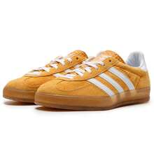 Adidas Originals 男女通用休闲低帮运动鞋，GAZELLE INDOOR W，舒适日常通勤鞋，复古休闲鞋 - 黃色 - 查看 3