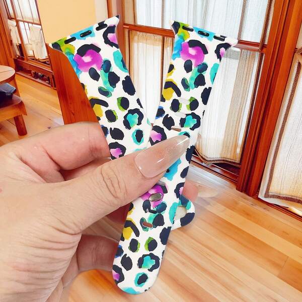 1pc Christmas Print Silicone Watch Band, Compatible With Apple Watch Band 38/40/41/42/S10, 42/44/45/46/49mm, Comfortable Soft Breathable Band, Compatible With Apple Watch Ultra2/SE/10/9/8/7/6/5/4/3/2/1 Series, Women's Watch Strap, Elegant Women's Fashion Watch Accessory, Smart Watch Band/Strap, Floral Element Watch Band, Unique Personalized And Stylish Band, Christmas Gift