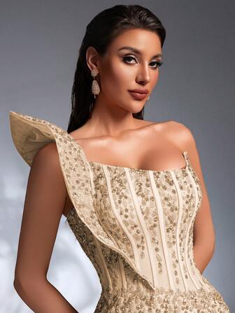 IBTRLY New Luxury Elegant Fashion Heavily Sequined & Beaded Lace Exaggerated Shoulder Design High Slit Fitted Mermaid Formal Gown For Cocktail Party, Wedding, Eid Celebration