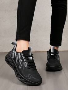 Zapatillas deportivas casuales para exteriores con suela asimétrica pintada a mano, patrón de camuflaje, transpirables y cómodas, adecuadas para adolescentes, estudiantes, todo el año