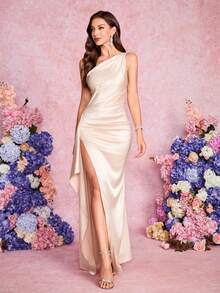 Volly Toych 香槟色缎面极简主义单肩优雅性感长裙，褶皱开衩设计，适合作为晚礼服、伴娘礼服或派对礼服。 - 香檳色 - 查看 3