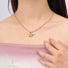 Women Pendant Necklaces