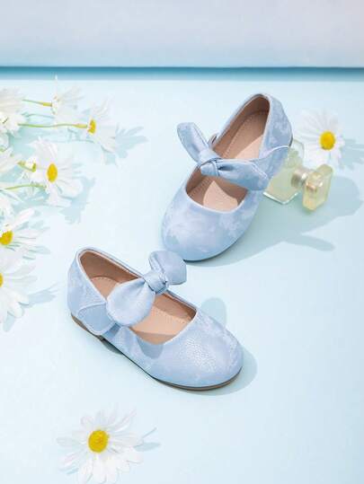 1 双幼儿女孩可爱舒适蝴蝶结装饰钩环平底鞋，适合春/夏/秋季