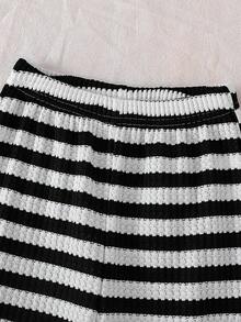 2pcs/Set Girls Young Kids Autumn/Winter Black & White Striped Heart Embroidery Polo Collar Long Sleeve Cropped Top & Striped Pants