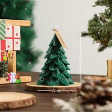 1pc Christmas Big Leaf Cedar Christmas Tree Shaped Scented Candle, Home Decor Ornament, Holiday Gift, No Wooden Base, Product Weight: 100g, Size: 7*10cm, Kraft Paper Box