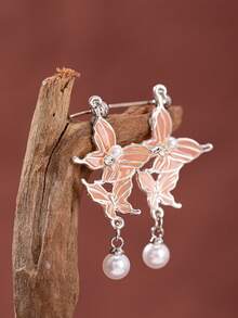 1 Pair Delicate Cute Pink Butterfly Pearl Pendant Earrings, Suitable For Christmas And Other Holidays Decoration, Christmas And Other Holidays Gift For Family And Girlfriend
