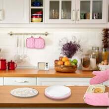 Pink Heat Resistant Oven Mitts And Potholders Set, 2 Packs Of Quilted Gloves And 2 Packs Of Heatproof Pads, Strong Grip For Hot Pans, Ideal For Cooking, Baking, BBQ, And Kitchen Use