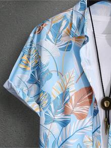 Conjunto de dos piezas de camisa y pantalón corto de estilo vintage para hombre con estampados botánicos tropicales - Celeste - Ver 4