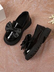 1 Pair Black Glossy Soft PU Bow Slip-On Children Loafers & Oxford Shoes, Solid Color Rubber Soft Sole Elevated Fashion Mid-Heel Shoes, Elegant British Style Princess Leather Shoes Suitable For 3-15 Years Old Girls Daily Casual, School, Holiday, Travel, Party, New Arrival Spring/Summer/Autumn/Winter 2025 - Black - View 6