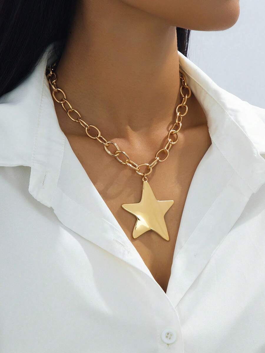 1件简约粗链心形纹理吊坠项链，创意扭链项链，时尚女士奢华珠宝礼品，百搭银项链