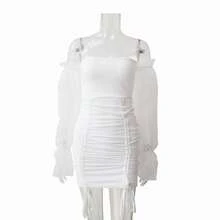 Vestido corto ajustado y elegante para mujer, con hombros descubiertos, mangas de obispo transparentes, dobladillo fruncido y delicados cordones. - Blanco - Ver 1