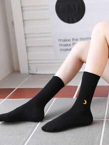 1 Pair Moon & Star Embroidered Socks, Women's Autumn/Winter College Style Sports Socks, Mid-Calf, Warm & Breathable