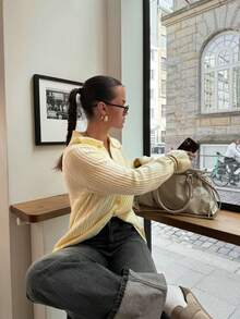 Senya 女士秋冬新款芥末黄翻领纽扣长袖针织开衫，竖条纹休闲宽松套头毛衣，日常穿着及通勤针织外套 - 黃色 - 查看 4