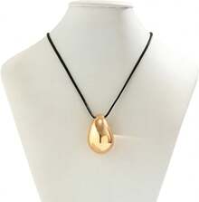 Women Pendant Necklaces