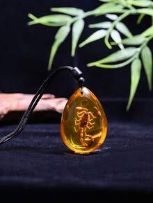 琥珀昆虫化石吊坠项链，复古树脂琥珀泪珠蝎子蝴蝶长项链，男女皆宜，不对称吊坠 - 黃色 - 查看 2