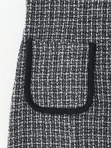 这款优雅的无袖外套采用流行的秋季格子图案设计，专为女性设计。它配有腰带和前扣，是参加派对、节日庆典、休闲郊游和度假的理想之选。 - 黑與白 - 查看 7