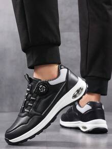 Zapatillas de cuero con botón giratorio para hombres, de color negro y blanco clásico de moda con cojín de aire, adecuadas para deportes al aire libre, golf