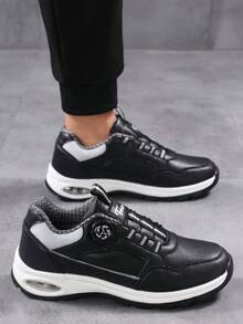 Zapatillas de cuero con botón giratorio para hombres, de color negro y blanco clásico de moda con cojín de aire, adecuadas para deportes al aire libre, golf